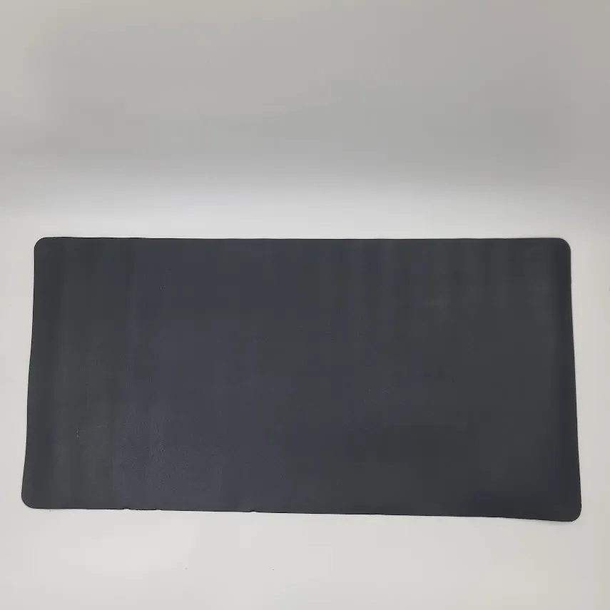 TAPIS Cuir Pur (noir)